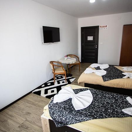 Hotel Casa Alex Târgu Jiu Exteriér fotografie