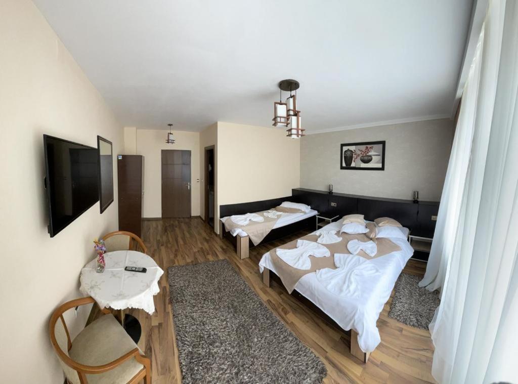 Hotel Casa Alex Târgu Jiu Exteriér fotografie