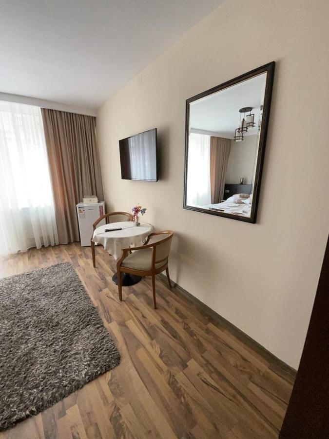Hotel Casa Alex Târgu Jiu Exteriér fotografie