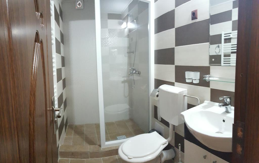 Hotel Casa Alex Târgu Jiu Pokoj fotografie