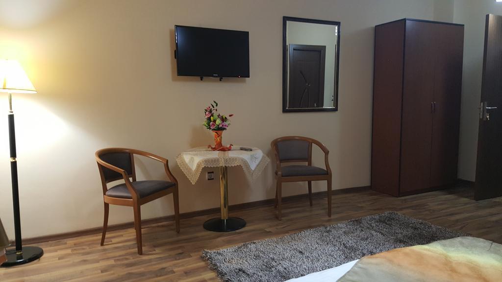 Hotel Casa Alex Târgu Jiu Pokoj fotografie
