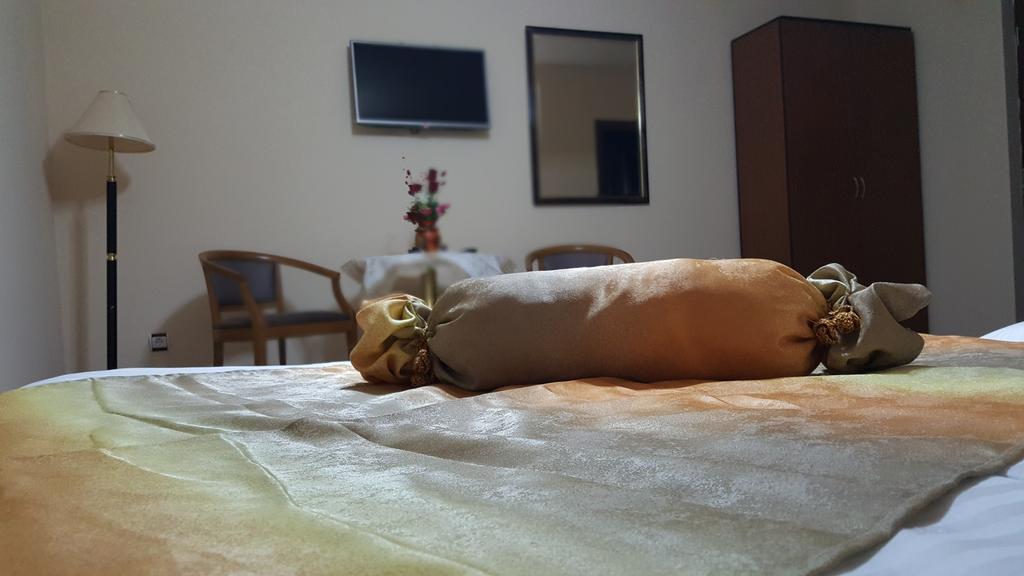 Hotel Casa Alex Târgu Jiu Pokoj fotografie