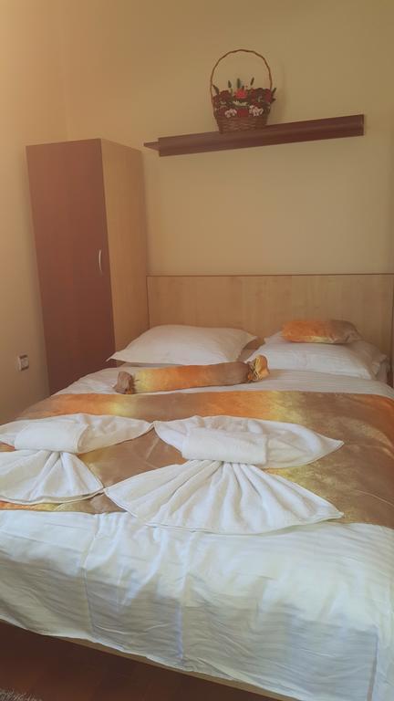 Hotel Casa Alex Târgu Jiu Pokoj fotografie