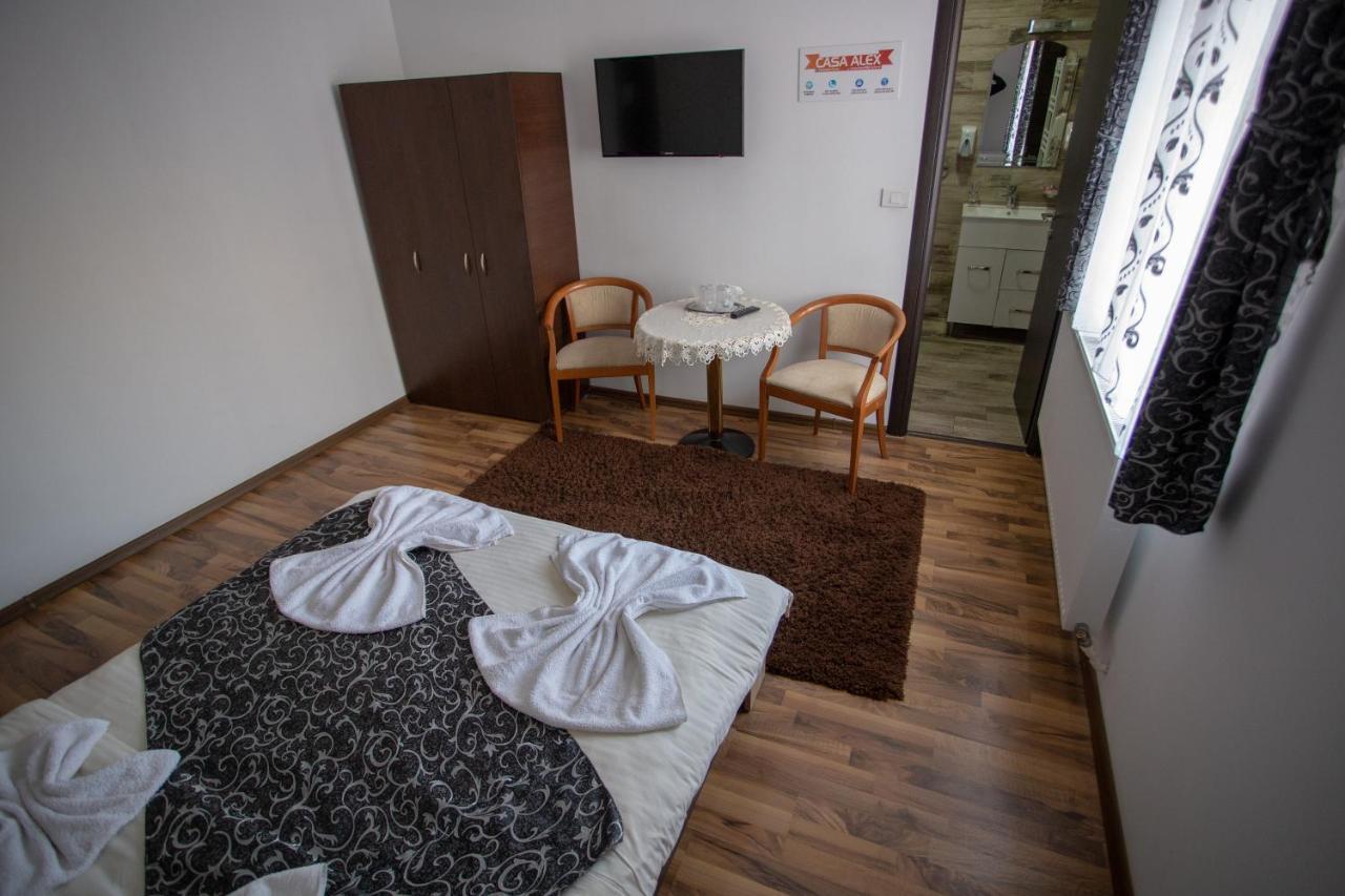 Hotel Casa Alex Târgu Jiu Exteriér fotografie