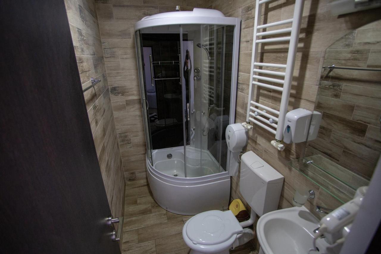 Hotel Casa Alex Târgu Jiu Exteriér fotografie