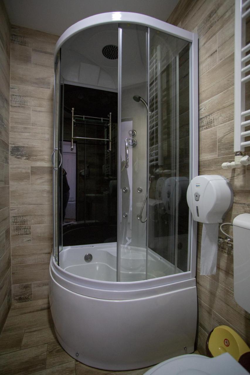 Hotel Casa Alex Târgu Jiu Exteriér fotografie