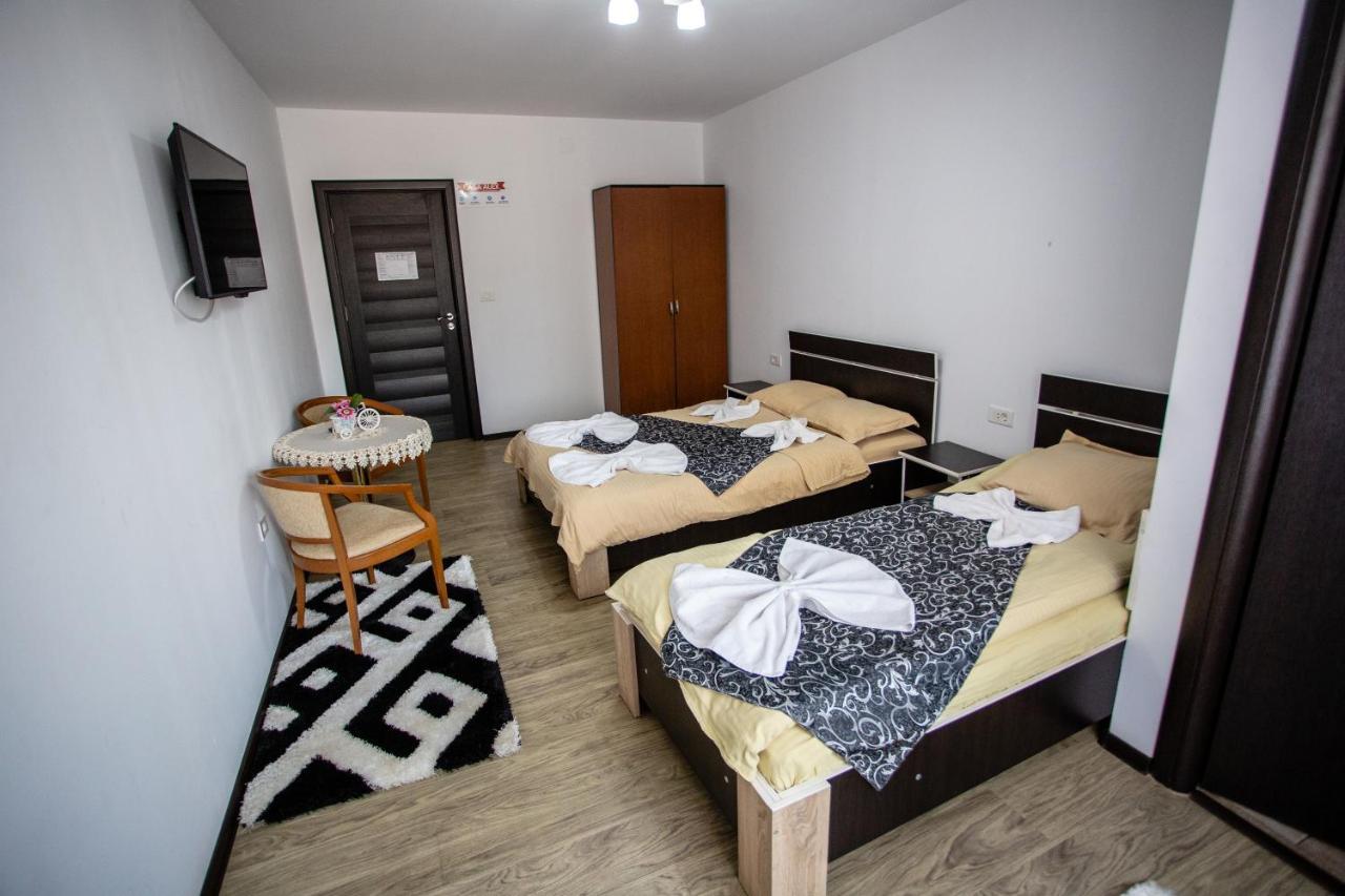 Hotel Casa Alex Târgu Jiu Exteriér fotografie